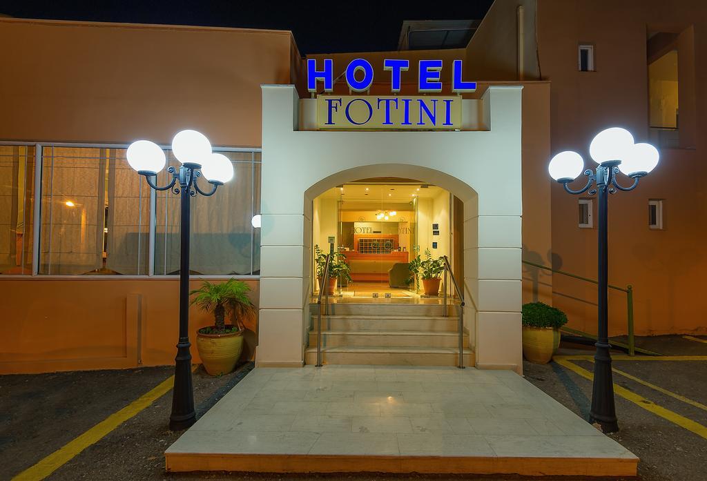 Hotel Fotini กาลามาตา ภายนอก รูปภาพ