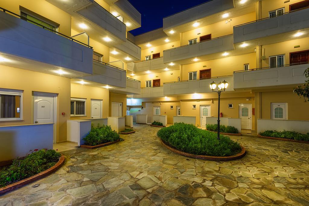 Hotel Fotini กาลามาตา ภายนอก รูปภาพ